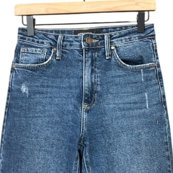 Just Black Mid Rise Rolled Cuff Lightly Distressed Jeans Size 25 - Picture 3 of 9